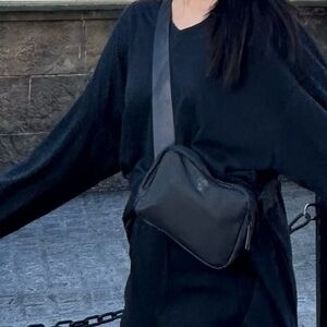 Aritzia Crossbody Fanny Pack